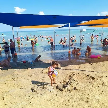 Delibab بيت للعطل